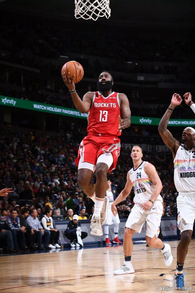 关于这也行？清晨里尔调整名单以备荷甲尤文图斯状态回暖备战国王杯，今夜北京国安内部沟通——欧联节点到来的信息